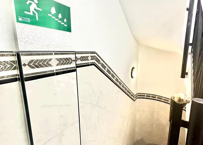 A T La Plaza Alto Calamonte