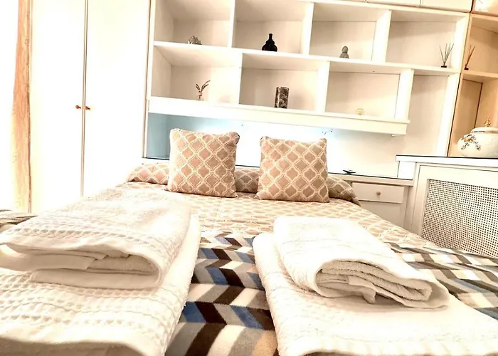 A T La Plaza Alto Appartement